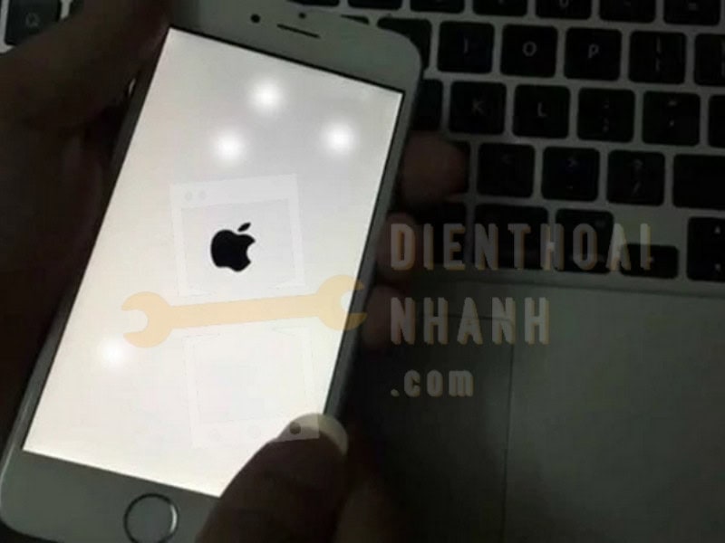 Màn Hình iPhone Bị Phản Quang – Nguyên Nhân, Cách Khắc Phục
