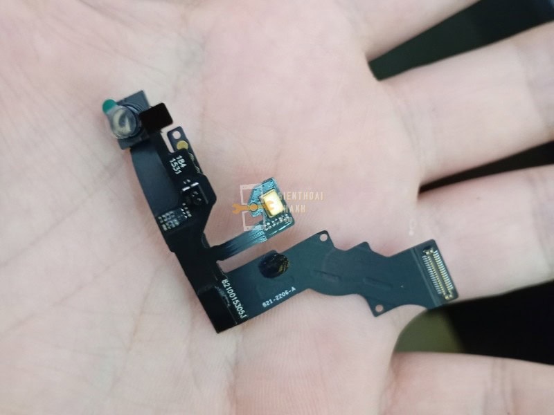 Hiện Tượng Camera Trước iPhone 6 Plus Bị Hư