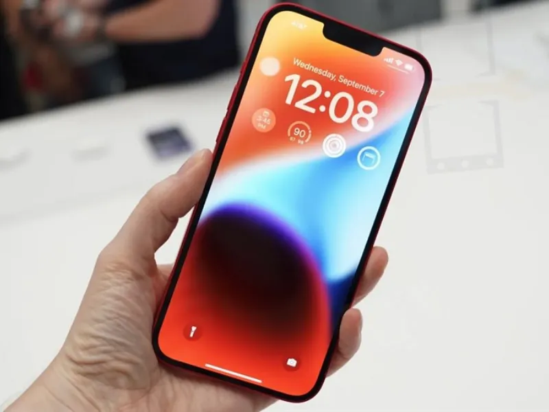 Hướng dẫn sử dụng màn hình iPhone 14 Plus đúng cách sau khi thay