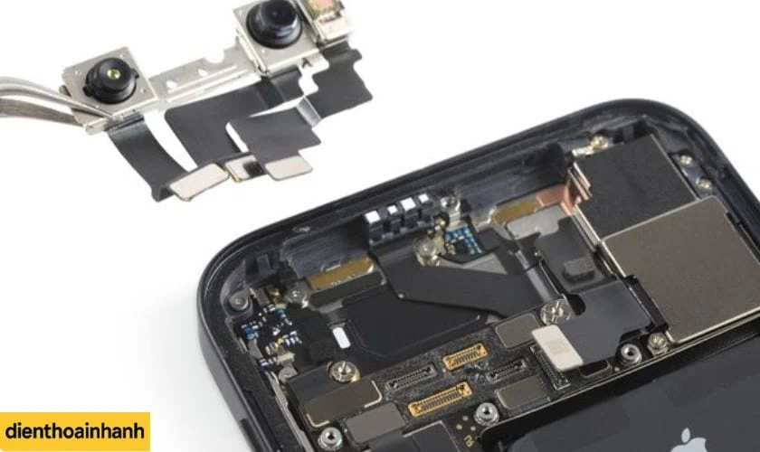 Hình ảnh, video từ camera trước bị mờ, nhòe, sai màu hoặc rung lắc