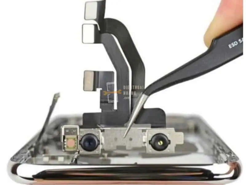 Quy Trình Thay Camera Trước iPhone 13 Pro Max Tại Điện Thoại Nhanh