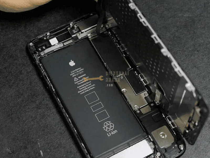 Hỏi & đáp Nhanh về dịch vụ thay màn hình iPhone 13