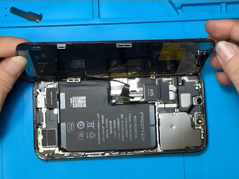 Ưu điểm khi thay màn hình iPhone 13 Pro Max tại Điện Thoại Nhanh