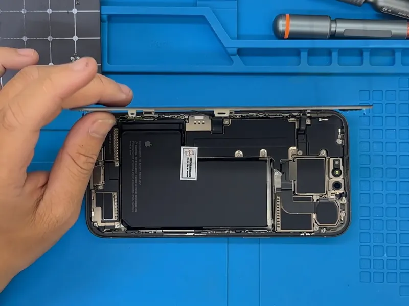 Ưu điểm khi thay màn hình iPhone 15 Pro Max tại Điện Thoại Nhanh