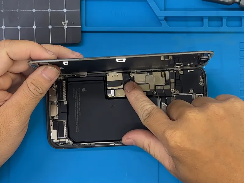 Ưu điểm khi thay màn hình iPhone 15 tại Điện Thoại Nhanh