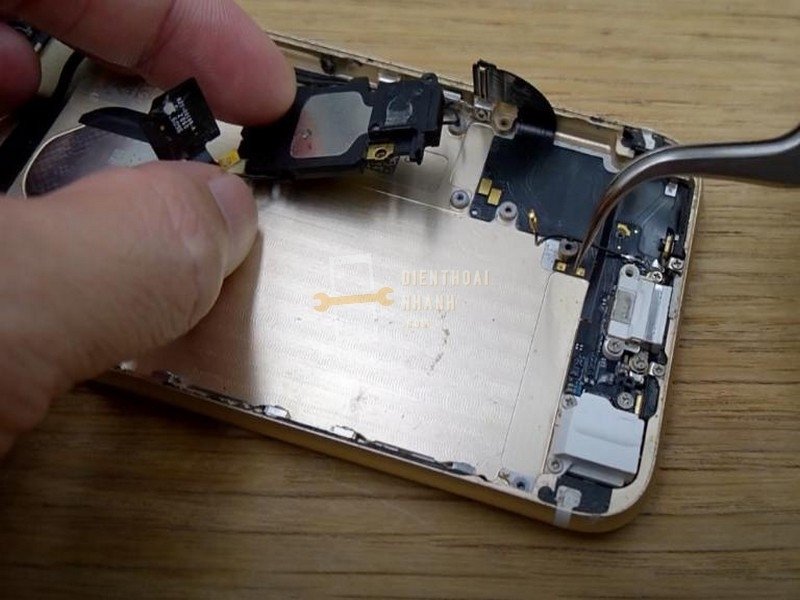 Thay Chân Sạc iPhone 6 Plus Chính Hãng GEN A 26 Thay chân sạc iPhone 6 Plus chính hãng GEN A là gì?