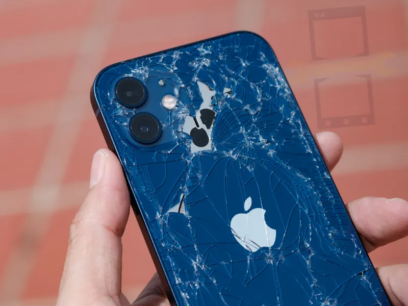 Khi nào cần thay kính lưng iPhone 12 Mini? 