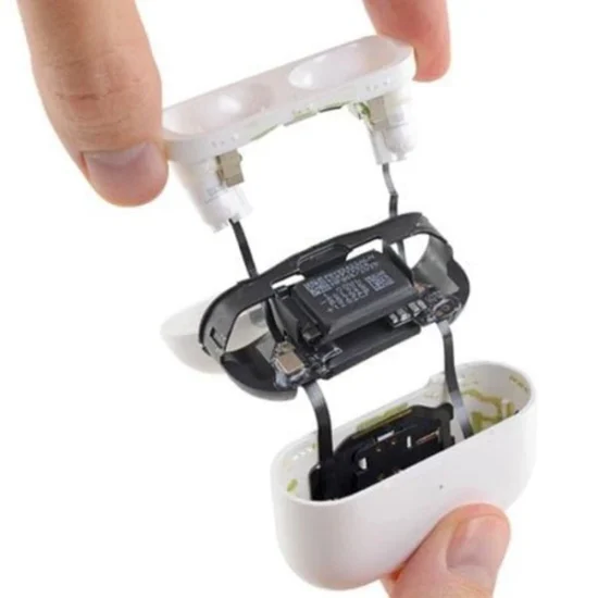 Thay Pin Hộp Sạc AirPods Giá Tốt Tại Điện Thoại Nhanh