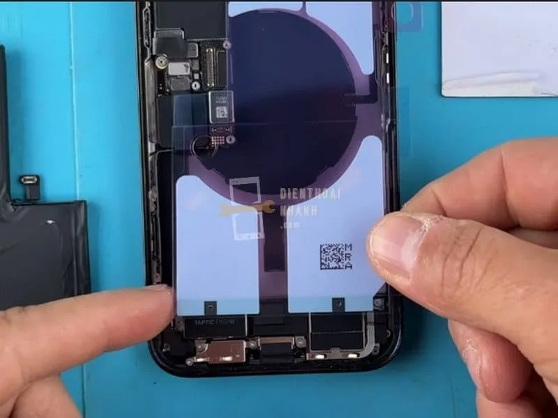 Quy Trình Thay Chân Sạc iPhone 14 Pro Tại Điện Thoại Nhanh