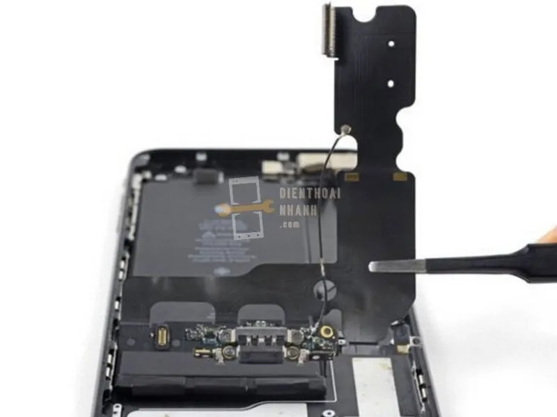 Những Lưu Ý Sau Khi Thay Chân Sạc iPhone 7