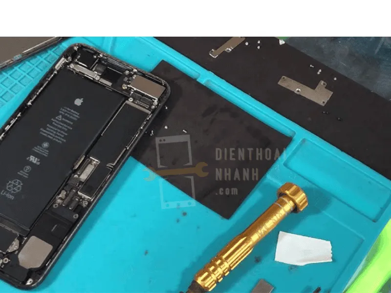 | Tháng 12 2025 Những câu hỏi thường gặp khi thay chân sạc iPhone 7 Plus