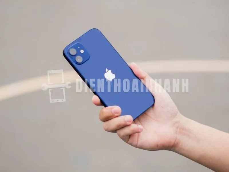 Các câu hỏi thường gặp khi nói về đèn Flash iPhone 12