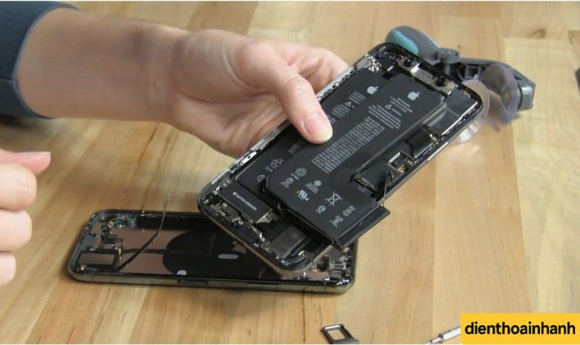 Công nghệ Ổ cứng iPhone 11 Pro: Sức mạnh từ Chip nhớ NAND Flash (NVMe)