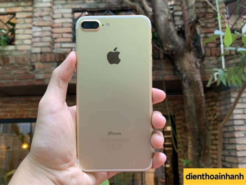 Đánh Giá Vật Liệu Khi Độ Vỏ iPhone 7 Lên iPhone X: Từ Nhôm Lên Thép