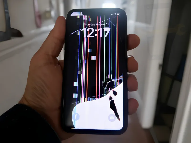 Khi nào cần thay màn hình iPhone 12 Pro Max?