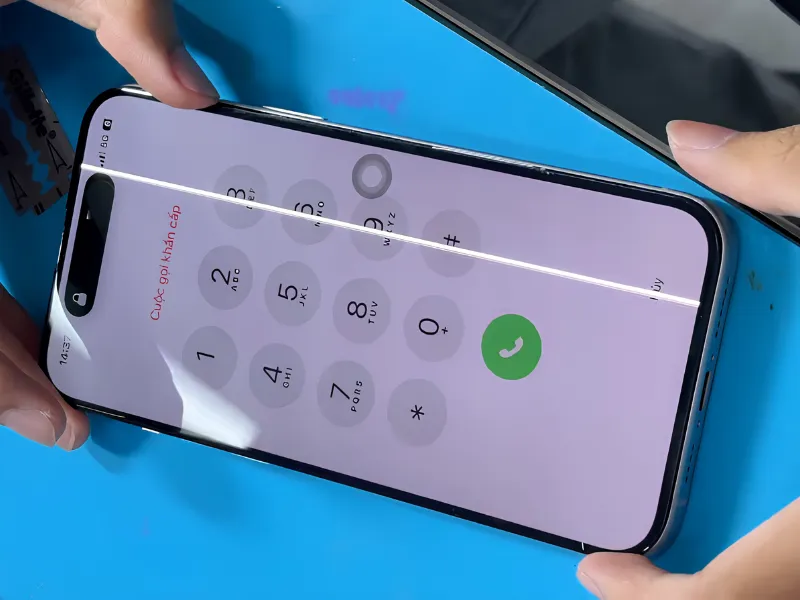 Khi nào có thể sửa sọc màn hình iPhone 15 Plus?