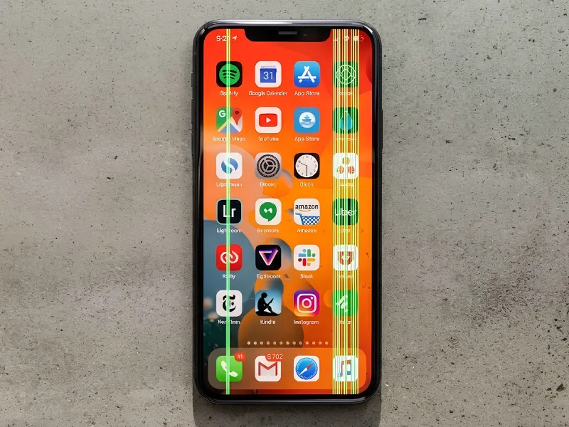 Khi nào có thể sửa sọc màn hình iPhone 12?
