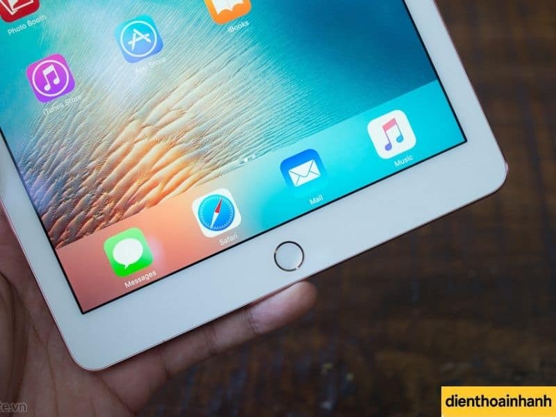 Lý Do Nên Chọn Điện Thoại Nhanh Để Thay Chân Sạc iPad Pro 9.7