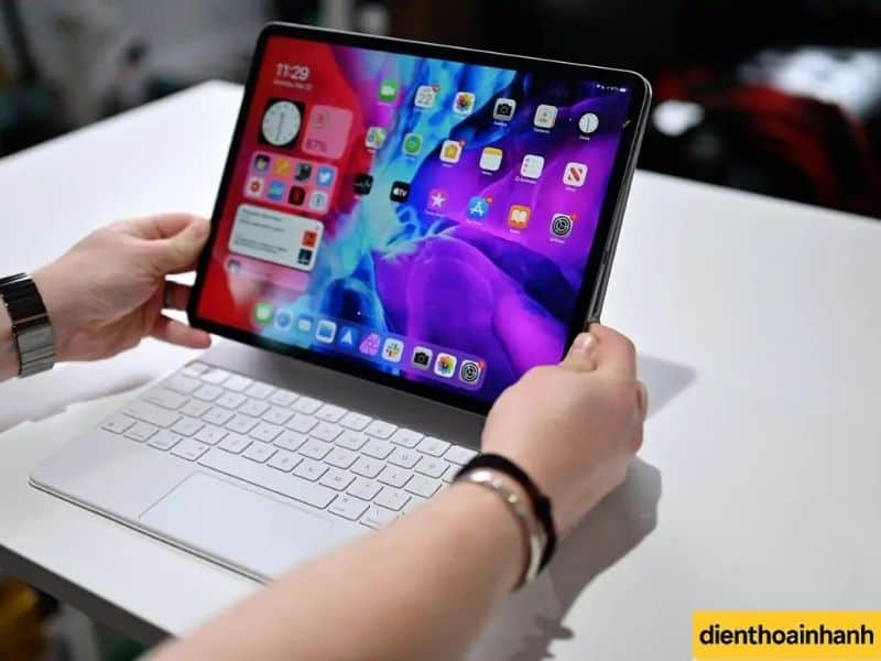 | Tháng mười một 2025 Khi nào cần thay pin iPad Pro 12.9 2021?