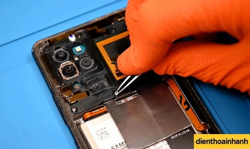 | Tháng 12 2025 Ưu Điểm Dịch Vụ Thay Camera Trước Samsung A42 Tại Điện Thoại Nhanh