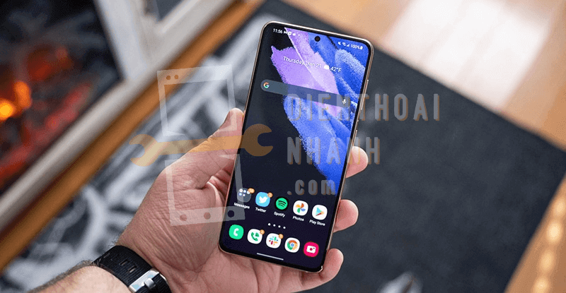 | Tháng 12 2025 Có Nên Thay Màn Hình Linh Kiện Không?