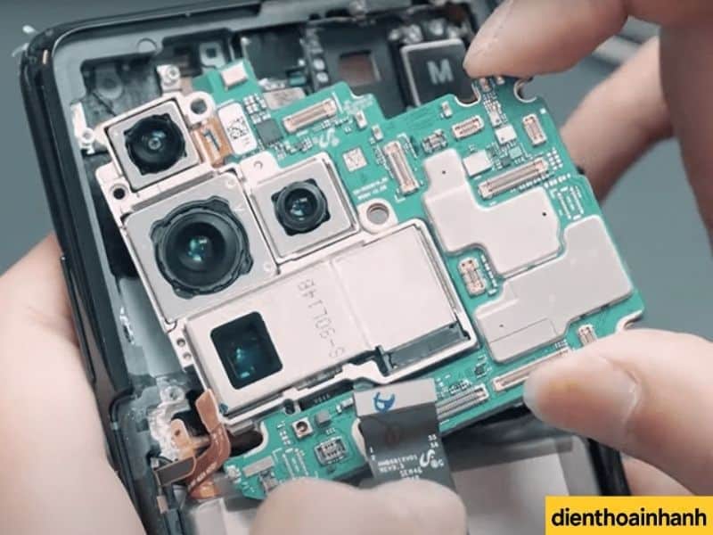 Quy trình sửa IC sóng Samsung S21 Ultra chuyên nghiệp tại Điện Thoại Nhanh