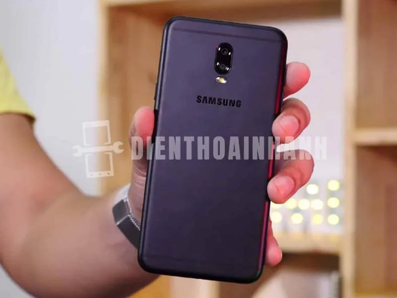 Cách phân biệt màn hình Samsung J7 Plus chính hãng và màn lô