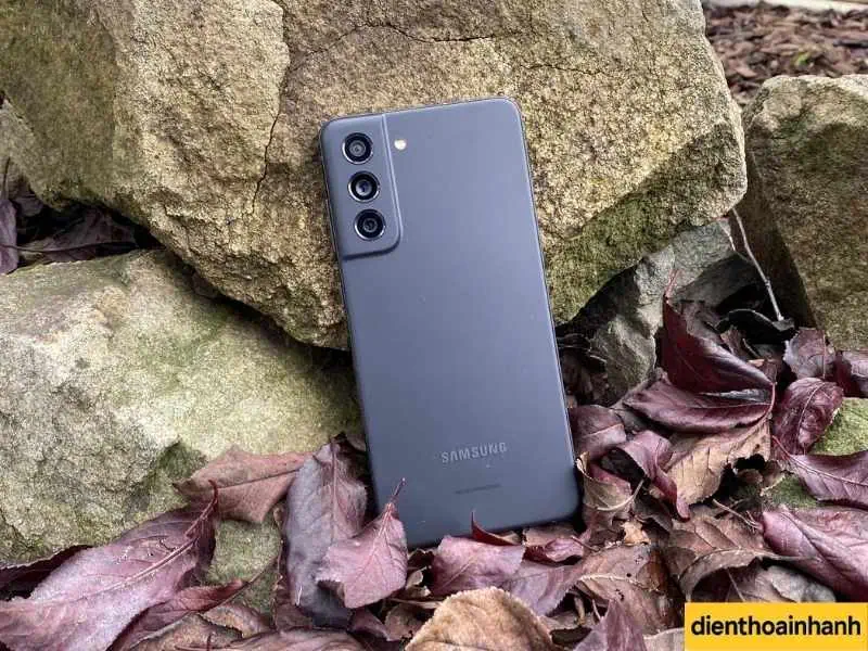 Quy trình thay vỏ Samsung S21 FE tại Điện Thoại Nhanh