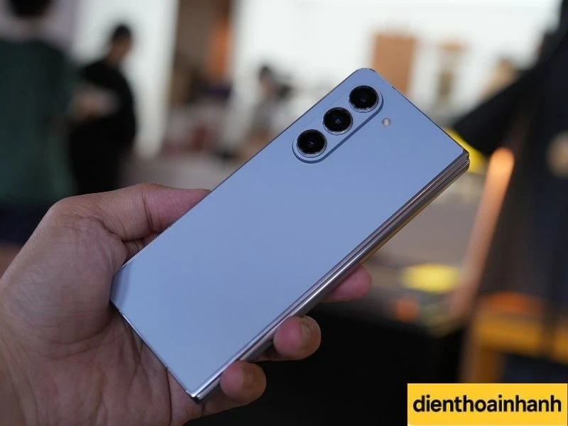 Quy trình thay chân sạc Z Fold 1 minh bạch, công khai tại Điện Thoại Nhanh