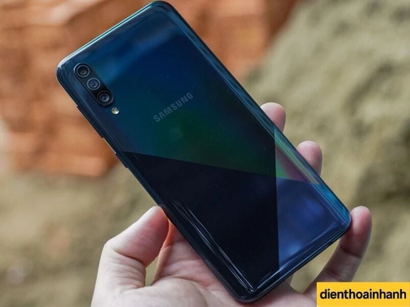 Quy trình thay loa ngoài Samsung A30s chuyên nghiệp
