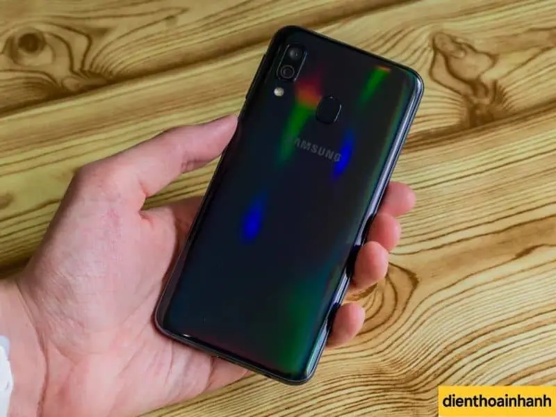 Quy trình thay loa ngoài Samsung A40 tại Điện Thoại Nhanh