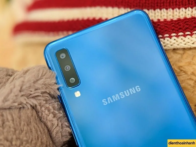 Nên thay loa ngoài Samsung A7 2018 chính hãng hay linh kiện?