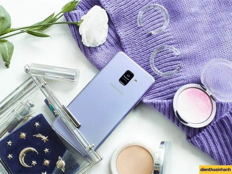 Cách vệ sinh loa ngoài Samsung A8 Plus tại nhà (nếu chỉ bị bụi)