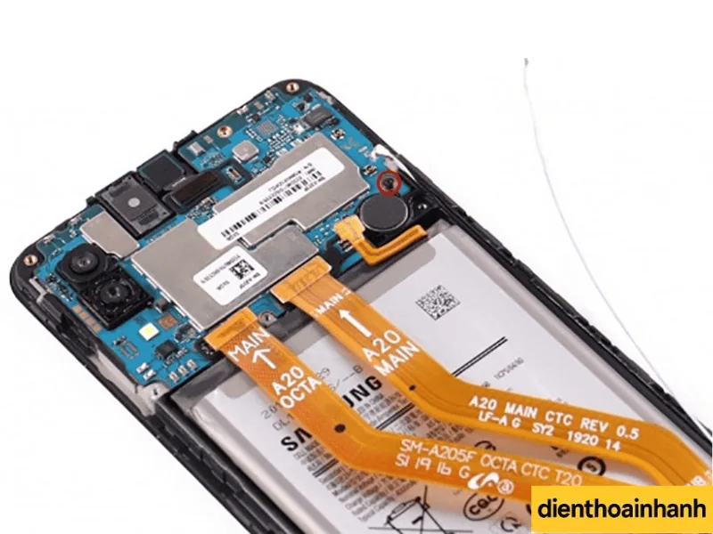 Quy Trình Thay Nút Nguồn Samsung A20 Tại Điện Thoại Nhanh