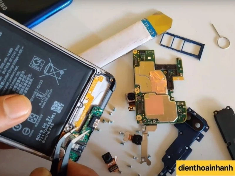 | Tháng 1 2026 Dịch vụ thay pin Samsung A10s tại Điện Thoại Nhanh có gì đặc biệt?