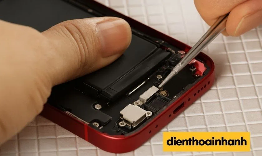 Vì sao nên thay cáp sạc điện thoại iPhone tại Điện Thoại Nhanh?