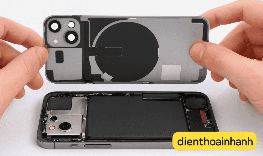Chi phí thay kính lưng iPhone tại Điện Thoại Nhanh