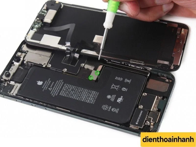Quy trình thay pin iPhone tại Điện Thoại Nhanh