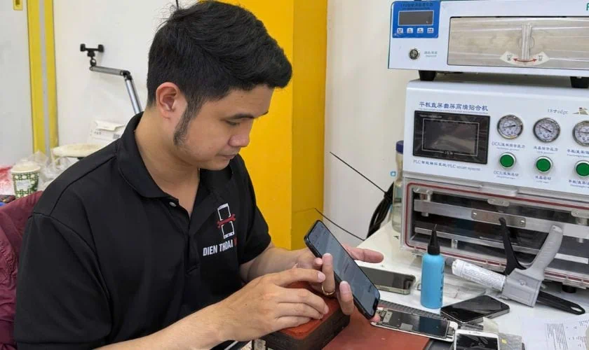 Thay Anten Wifi iPhone