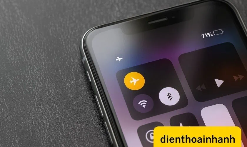 Quy Trình Thay Pin iPhone XR Chuyên Nghiệp Tại Điện Thoại Nhanh
