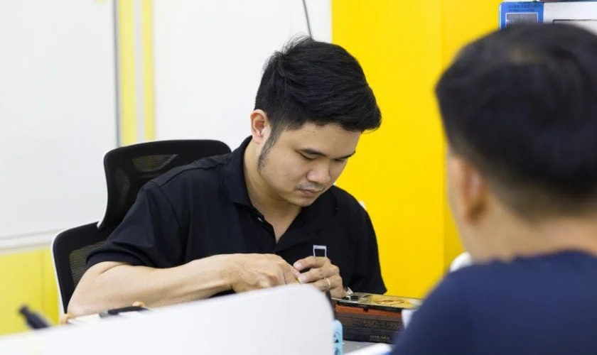 | Tháng mười một 2025 Có thu mua MacBook bị khóa iCloud không?