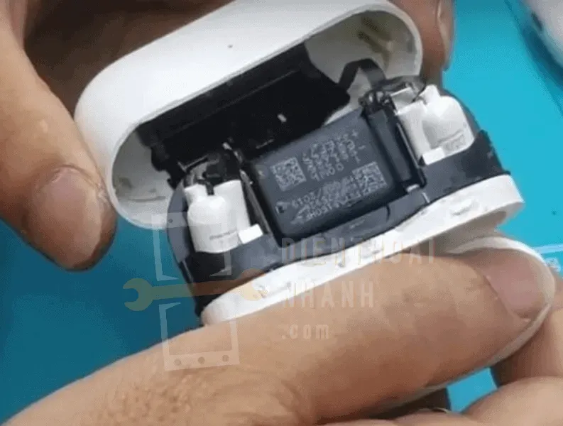 Các Dấu Hiệu Cho Thấy Cần Sửa Nguồn AirPods