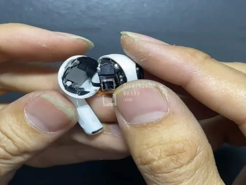 Quy Trình Thay Loa AirPods Tại Điện Thoại Nhanh