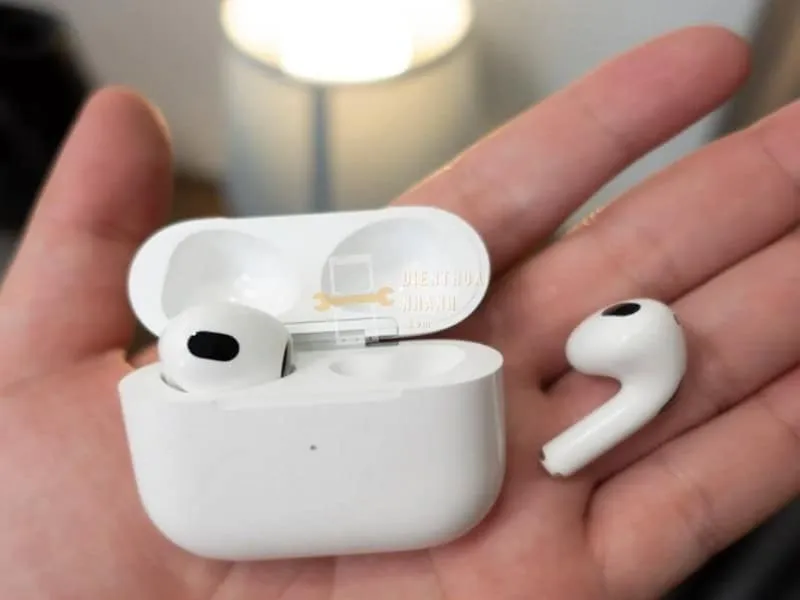 Khi Nào Cần Thay Vỏ AirPods?