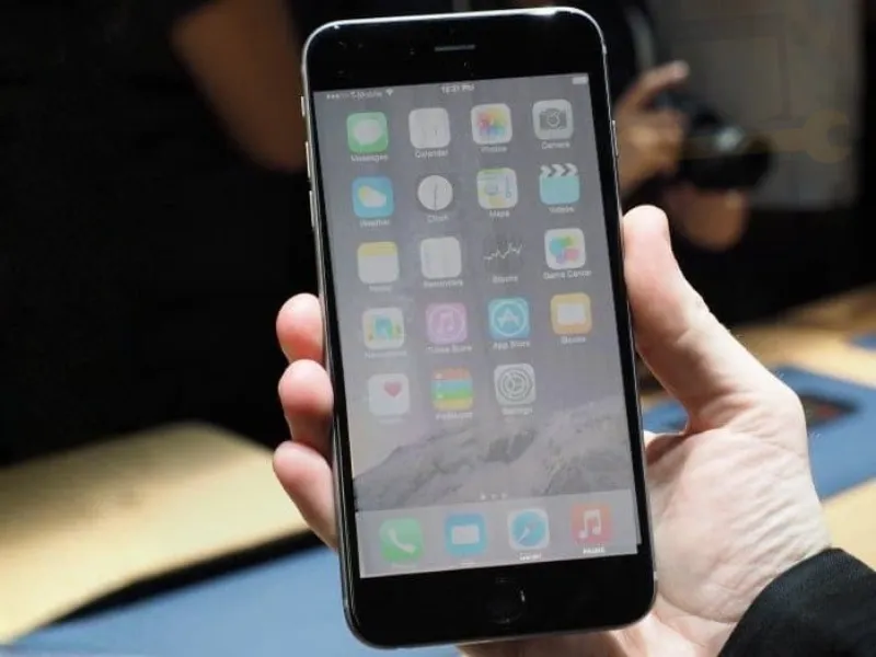 Dấu hiệu màn hình iPhone bị mờ sau khi thay