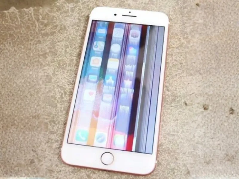 Màn hình iPhone bị chớp liên tục có cần thay không? 