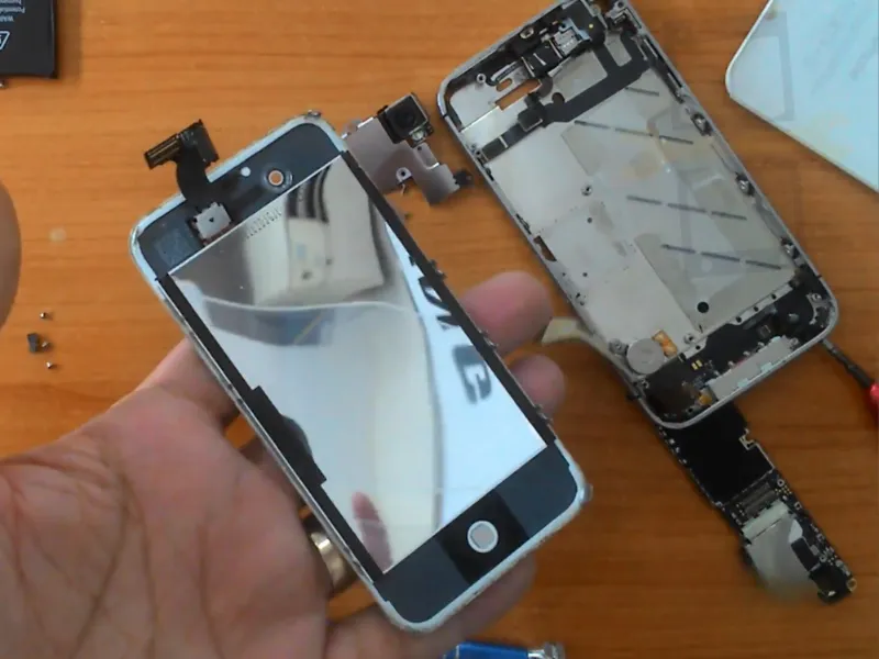 Ưu điểm khi thay màn hình iPhone 4s tại Điện Thoại Nhanh