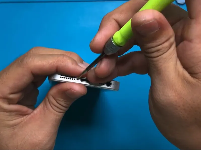 Lắp ốc và kiểm tra