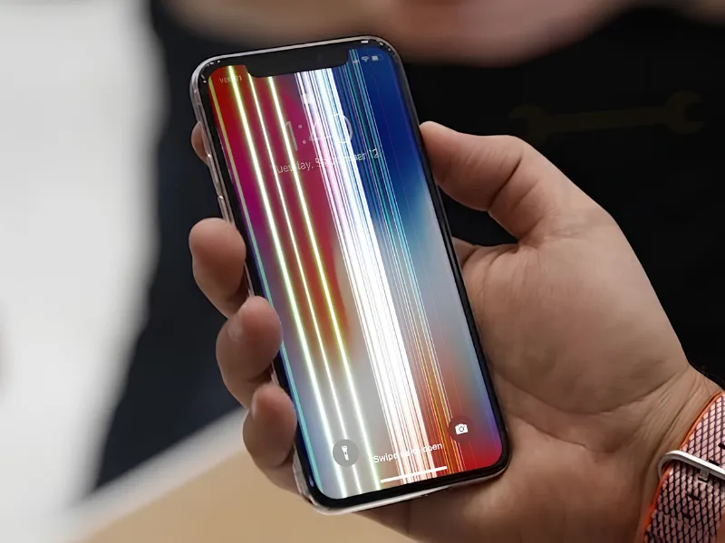 Tại sao iPhone X bị sọc màn hình?